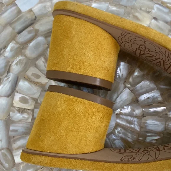 Women’s Karl Lagerfeld open toe shoes - Picture 10 of 10